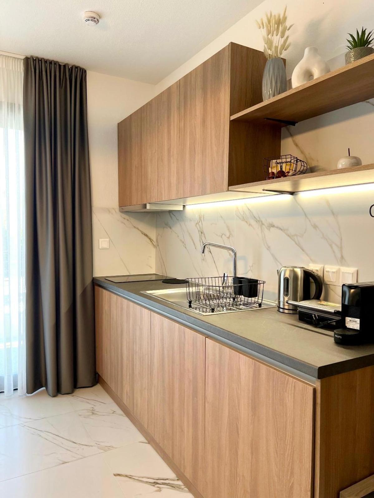 Four Shades Luxury Suites 萨尔蒂 外观 照片