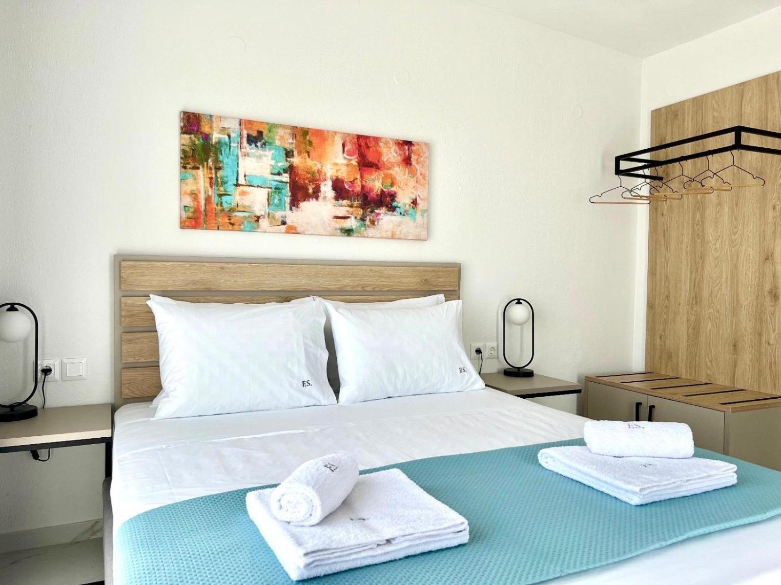 Four Shades Luxury Suites 萨尔蒂 外观 照片