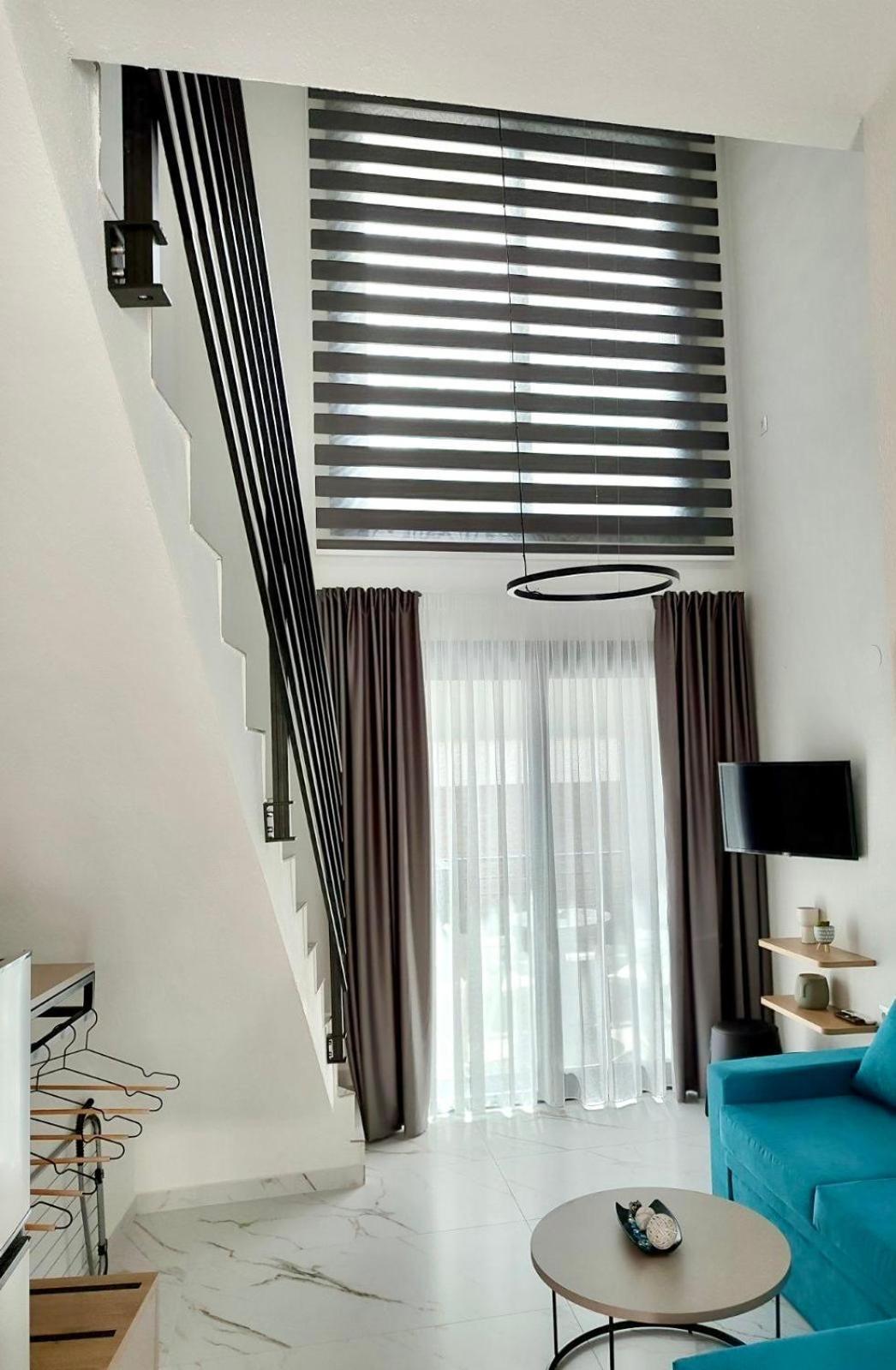 Four Shades Luxury Suites 萨尔蒂 外观 照片