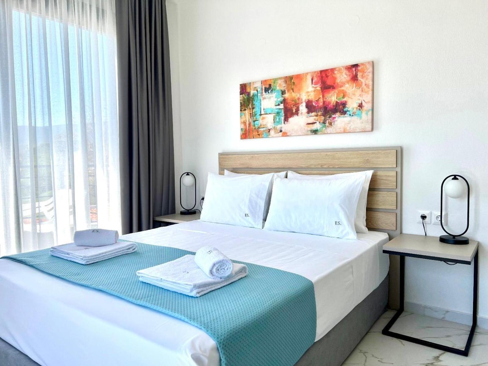 Four Shades Luxury Suites 萨尔蒂 外观 照片