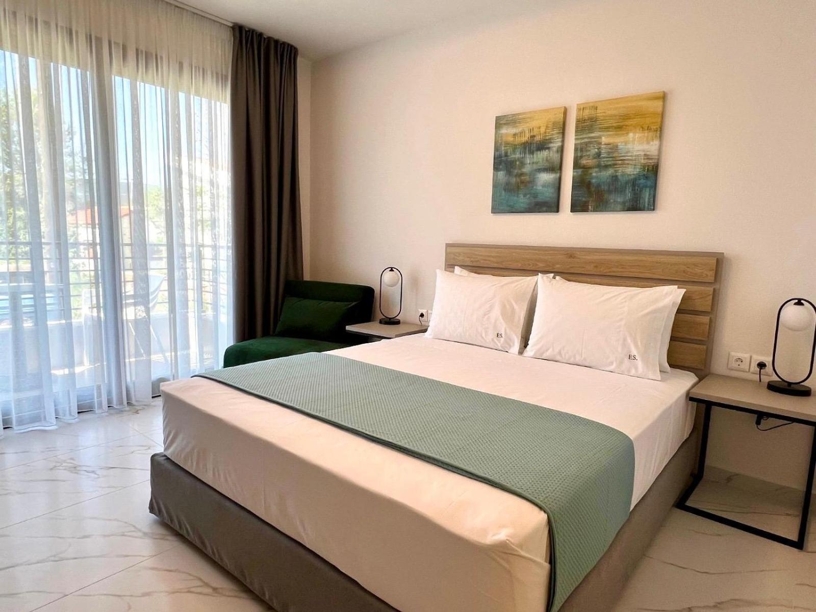 Four Shades Luxury Suites 萨尔蒂 外观 照片
