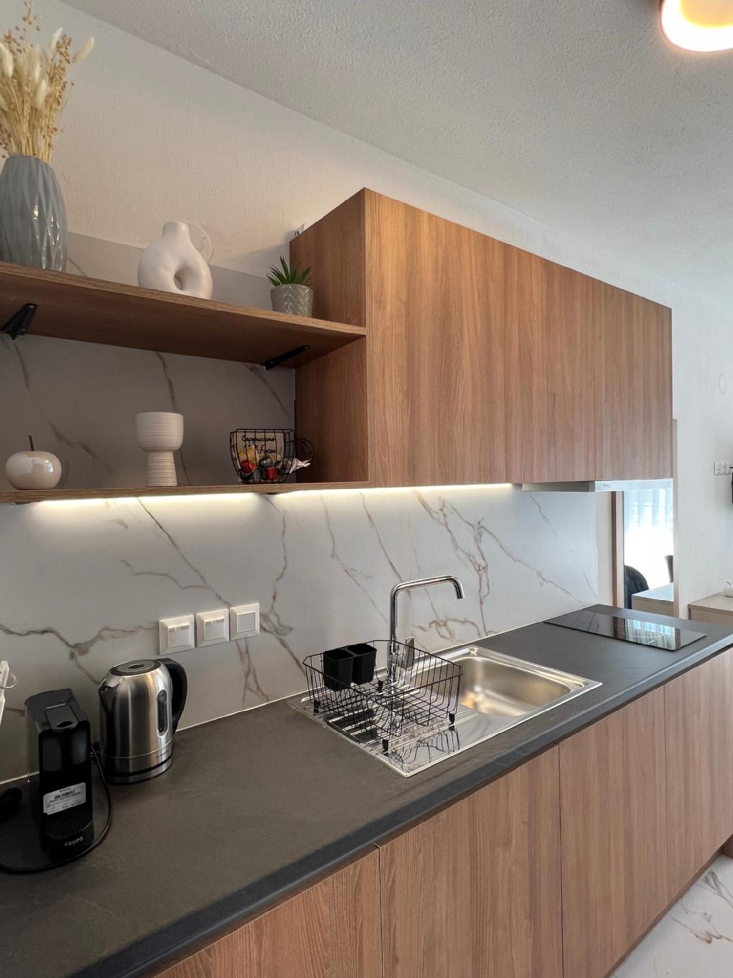 Four Shades Luxury Suites 萨尔蒂 外观 照片