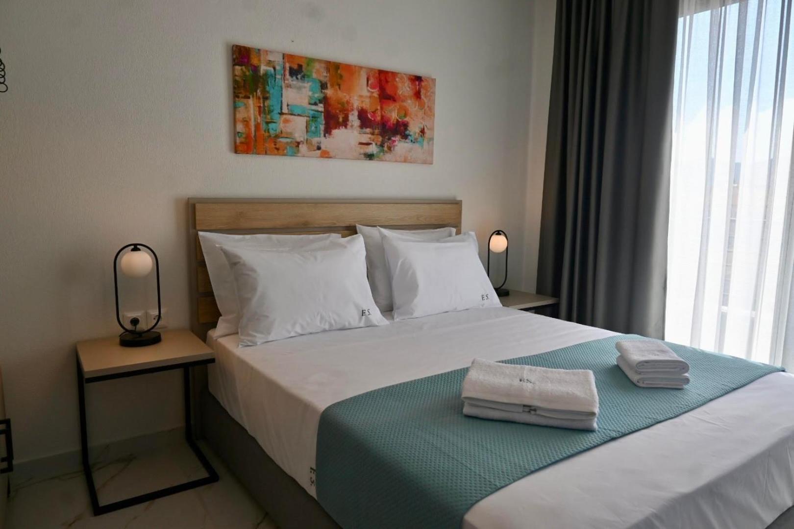 Four Shades Luxury Suites 萨尔蒂 外观 照片